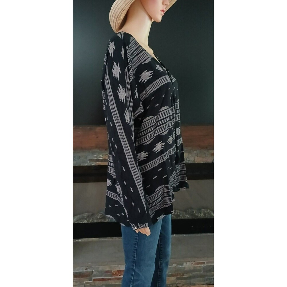 Old Navy Tunic Top Blouse Women's MEDIUM Long Sleeve Lightweight Aztec Casual - Picture 5 of 9